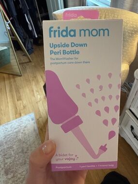 frida mom Upside Down Peri Bottle – Pink Postpartum Peri Bottle